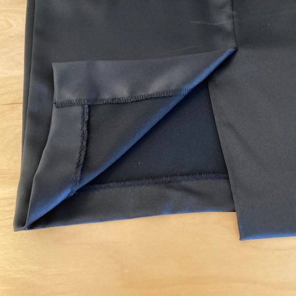 Pinup Couture Stephanie Wiggle Dress, Black with Faux Fur Trim, Size Medium - Picture 9 of 9